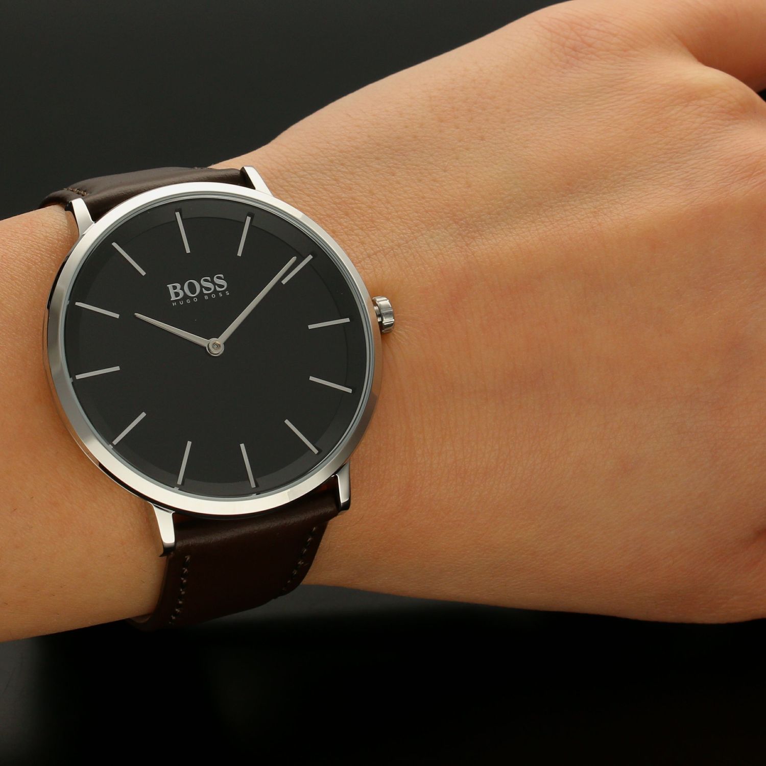 Zegarek męski na pasku Hugo Boss 1513829 z czarną tarczą, klasyczny..jpg