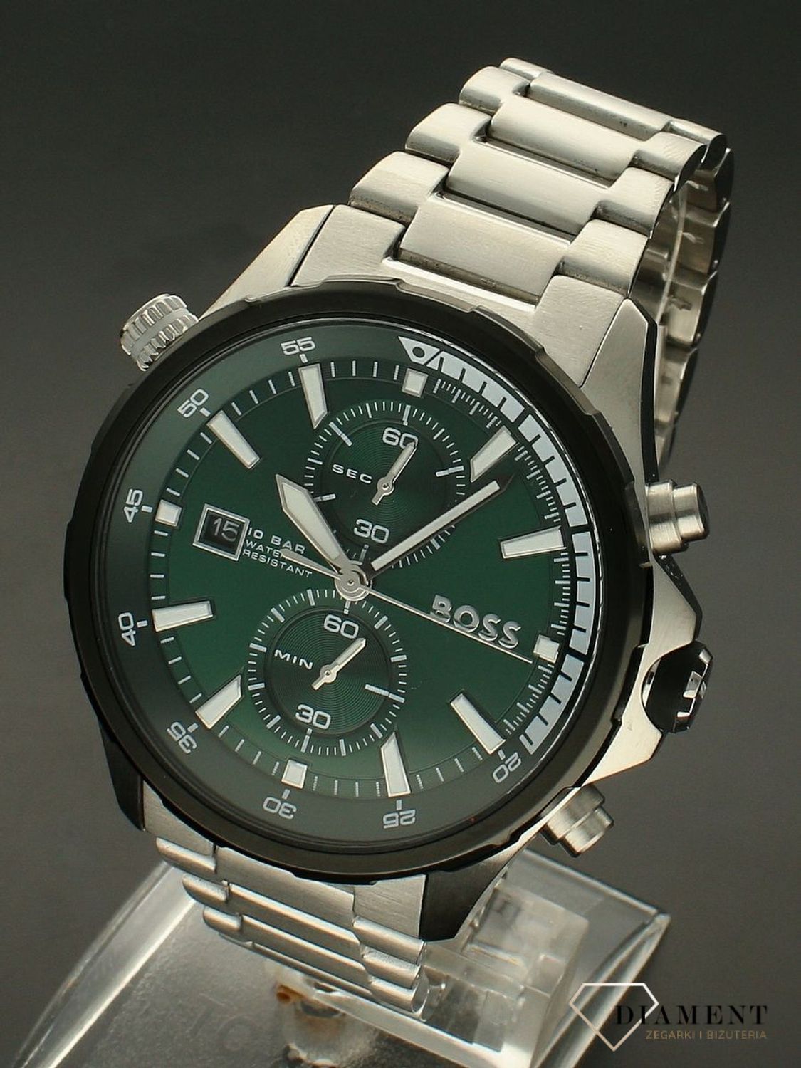 Zegarek męski HUGO BOSS Globetrotter 1513930 z zieloną tarczą i chronografem. Zegarek męski. Zegarek z chronografem. Zegarek na bransolecie. Zegarek w zielonym kolorze. Zegarek Hugo Boss idealny na prezent.jpg