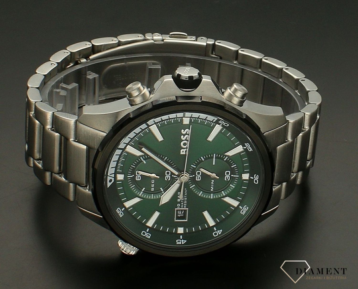 Zegarek męski HUGO BOSS Globetrotter 1513930 z zieloną tarczą i chronografem. Zegarek męski. Zegarek z chronografem. Zegarek na bransolecie. Zegarek w zielonym kolorze. Zegarek Hugo Boss idealny na prezent.jpg
