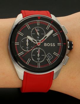 Zegarek męski na pasku Hugo Boss Volane 1513959 to najmodniejszy zegarek na czerwonym, wytrzymałym pasku. Zegarek dla prawdziwego faceta z czarną tarczą i oraz logiem Hugo Boss. Wymarzony prezent (2).jpg