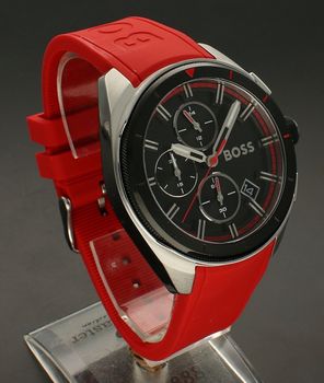 Zegarek męski na pasku Hugo Boss Volane 1513959 to najmodniejszy zegarek na czerwonym, wytrzymałym pasku. Zegarek dla prawdziwego faceta z czarną tarczą i oraz logiem Hugo Boss. Wymarzony prezent (3).jpg
