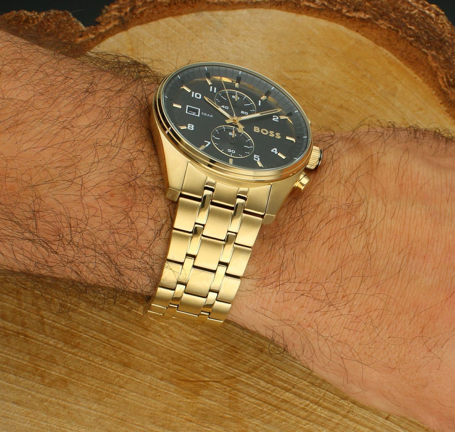 1514152 Zegarek Męski Hugo Boss Skytraveller 1514152 – Złoty Chronograf z Czarną Tarczą.jpg