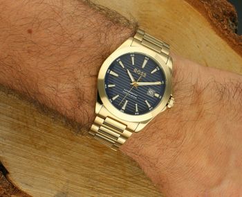 Hugo Boss Strike 1513801 – zegarek męski na bransolecie  Niebieska tarcza, stalowa koperta (3).jpg
