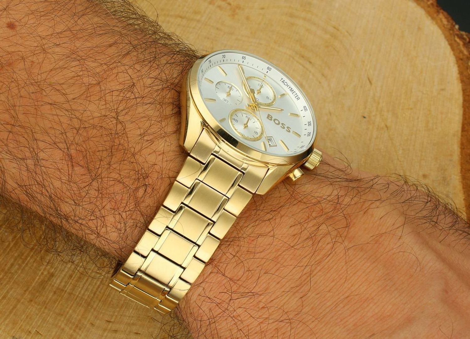 Męski zegarek Boss 1514261 – złota koperta PVD, srebrna tarcza, chronograf i tachometr. Wodoszczelność 50 m, stalowa bransoleta, precyzyjny mechanizm kwarcowy.1.jpg