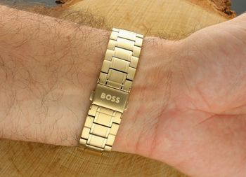 Męski zegarek Boss 1514261 – złota koperta PVD, srebrna tarcza, chronograf i tachometr. Wodoszczelność 50 m, stalowa bransoleta, precyzyjny mechanizm kwarcowy.6.jpg