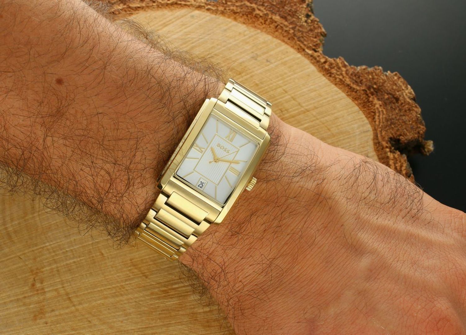 Odkryj męski zegarek Boss Principle z prostokątną kopertą 28x39 mm, stalową bransoletą i datownikiem. Styl, precyzja i elegancja na co dzień. Sprawdź w naszym sklepie!11.jpg