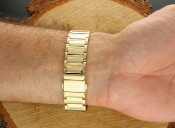 Odkryj męski zegarek Boss Principle z prostokątną kopertą 28x39 mm, stalową bransoletą i datownikiem. Styl, precyzja i elegancja na co dzień. Sprawdź w naszym sklepie!44.jpg