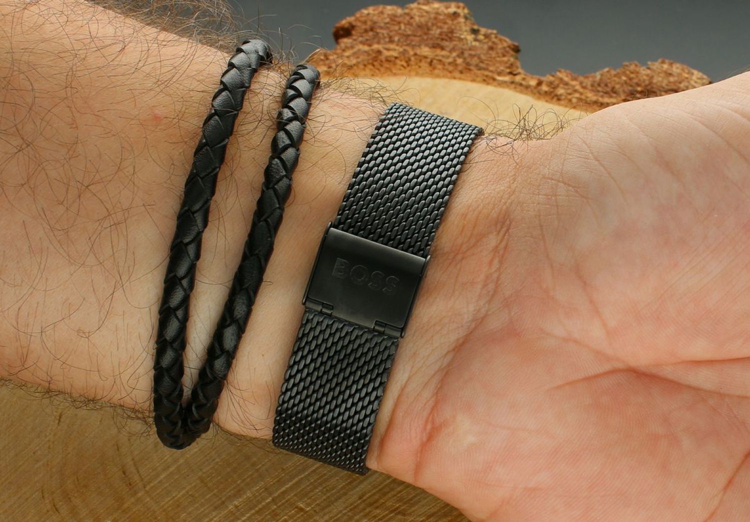 Hugo Boss Tyler – elegancki zegarek męski ze stali szlachetnej z czarną tarczą, mechanizmem kwarcowym, datownikiem i wskaźnikiem dnia tygodnia. Wodoszczelność 5 bar, szkło mineralne, 1.jpg