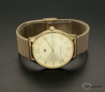 Zegarek męski Tommy Hilfiger Becker 1710515. Wyposażony jest w kwarcowy mechanizm, zasilany za pomocą baterii. Posiada bardzo wysoką dokładność mierzenia czasu. Męski zegarek na stalowej bransolecie w kolorze złotym (5).jpg
