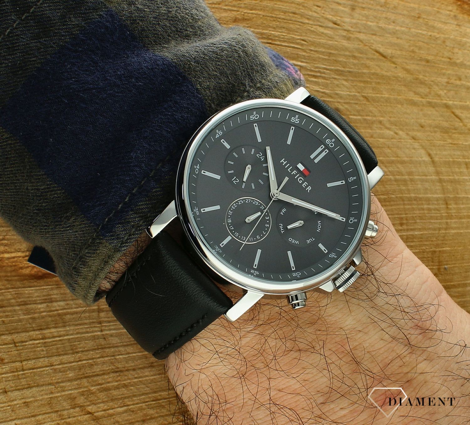 Zegarek męski Tommy Hilfiger Tyson na pasku 1710586 ✓Zegarki Tommy Hilfiger✓ Autoryzowany sklep✓ Kurier Gratis 24h✓ Gwarancja najniższej ceny✓ Zapraszamy!!! Zegarek męski markowy zegarek. Elegancki zegarek.jpg