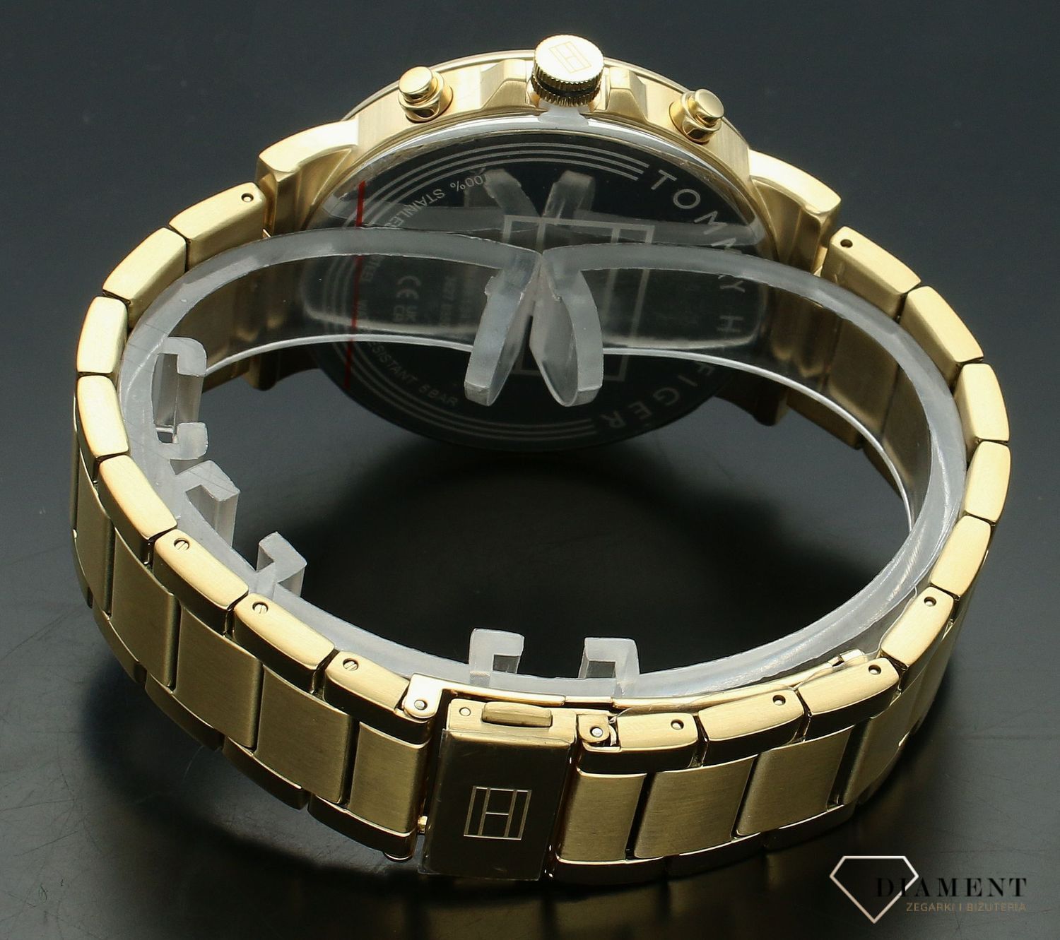 Zegarek męski na bransolecie Tommy Hilfiger Tyson 1710589.  Męski zegarek na bransolecie Tommy Hilfiger. Zegarek męski Tommy Hilfiger z czarną tarcza. Zegarek modowy na złotej bransolecie . Zegarek męski Tommy.jpg