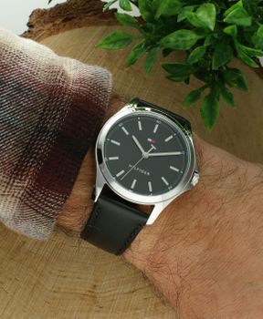 Zegarek  męski TOMMY HILFIGER 1710668, to czasomierz który posiada kwarcowy mechanizm, zasilany za pomocą baterii. Dzięki temu jest bardzo dokładny. Wysokiej jakości stal 1.jpg
