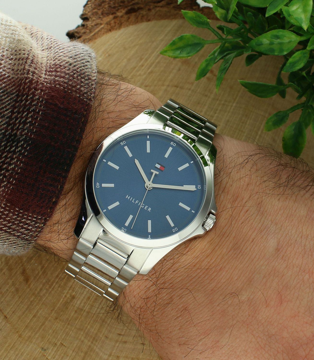 Zegarek męski TOMMY HILFIGER 1710670, Wodoszczelność Zegarek z wodoszczelnością 30m (3 ATM), gwarantuje właścicielowi, że nie musi bać się zachlapań, czyli np. mycia rąk..jpg