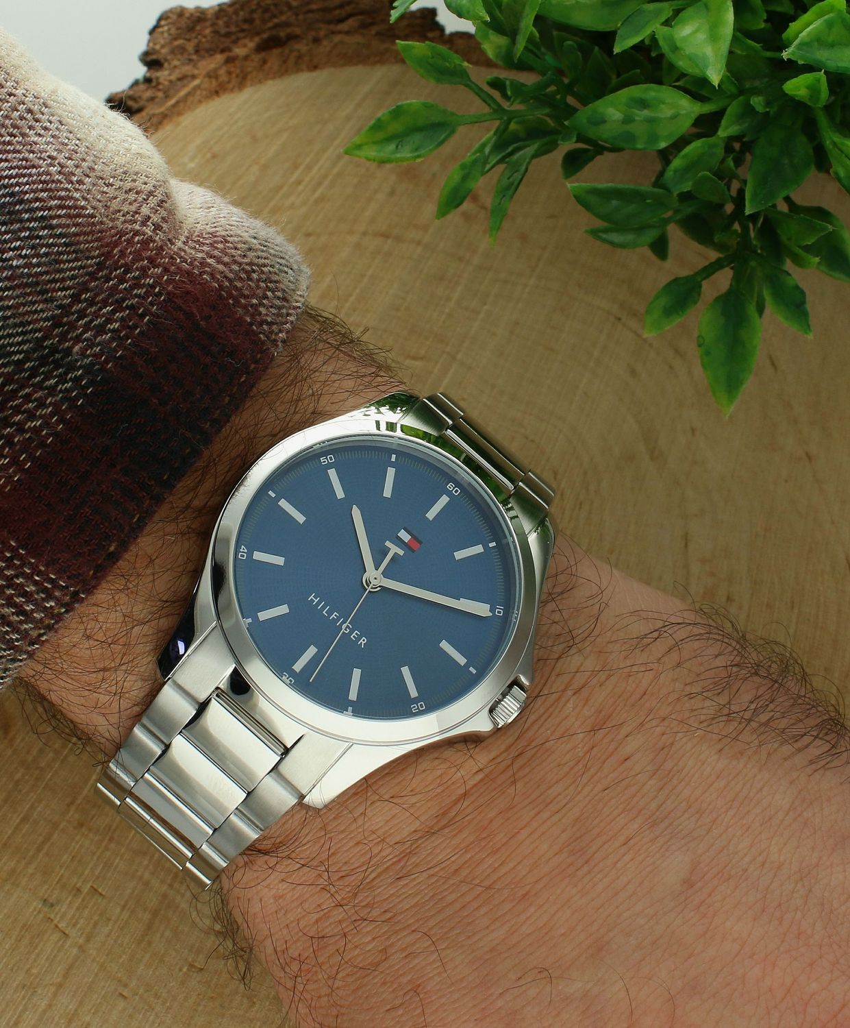 Zegarek męski TOMMY HILFIGER 1710670, Wodoszczelność Zegarek z wodoszczelnością 30m (3 ATM), gwarantuje właścicielowi, że nie musi bać się zachlapań, czyli np. mycia rąk..jpg