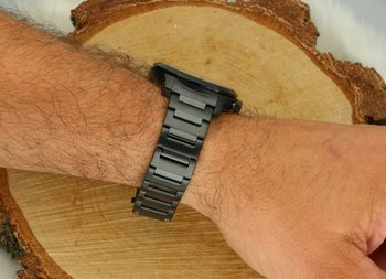 Tommy Hilfiger 1710685 – elegancki męski zegarek z czarną stalową bransoletą, mechanizmem kwarcowym i klasą wodoszczelności 5ATM. Klasyka i styl w nowoczesnym wydaniu.3.jpg