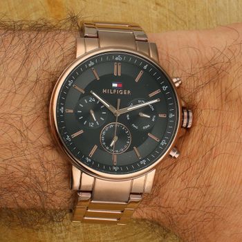 Zegarek Tommy Hilfiger Tyson 1710712 – męski  stalowy różowe złoto z czarną tarczą modny.jpg