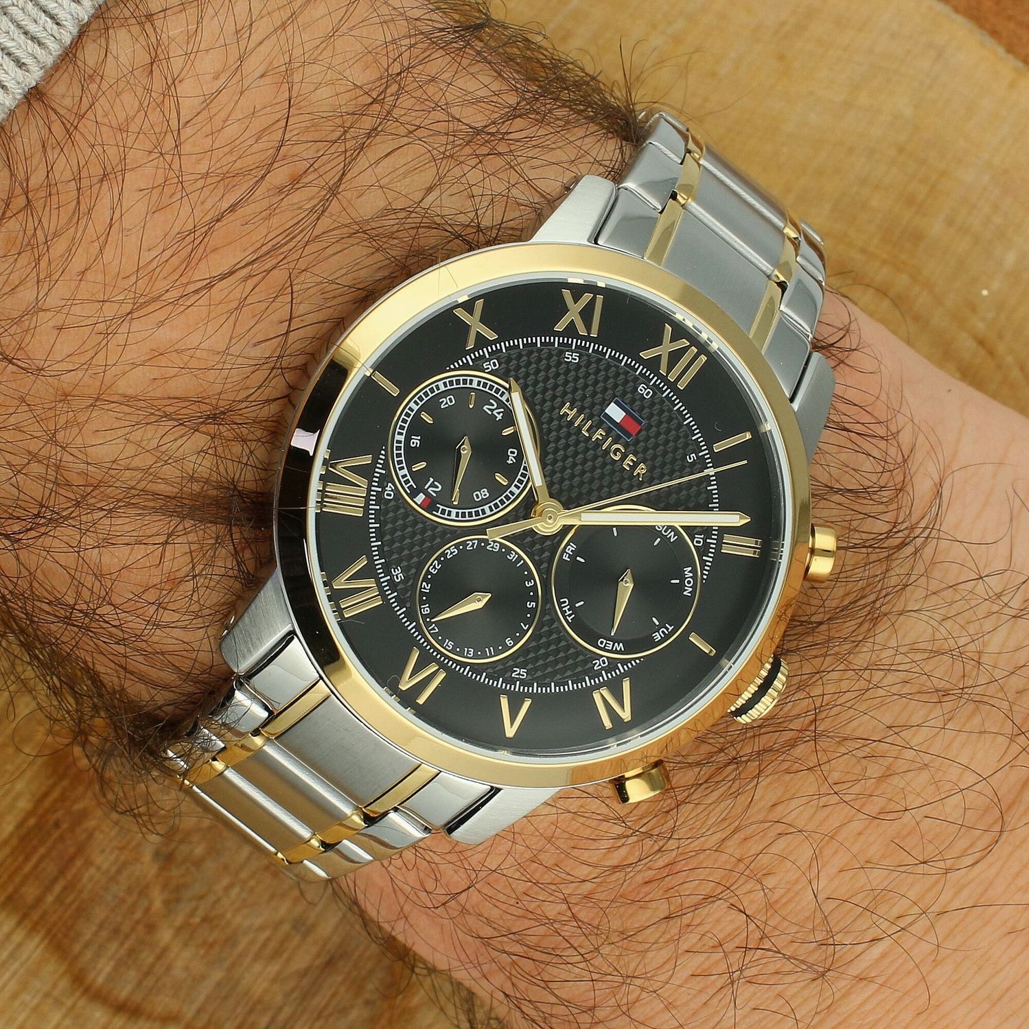 Zegarek męski Tommy Hilfiger Date 1710729.jpg