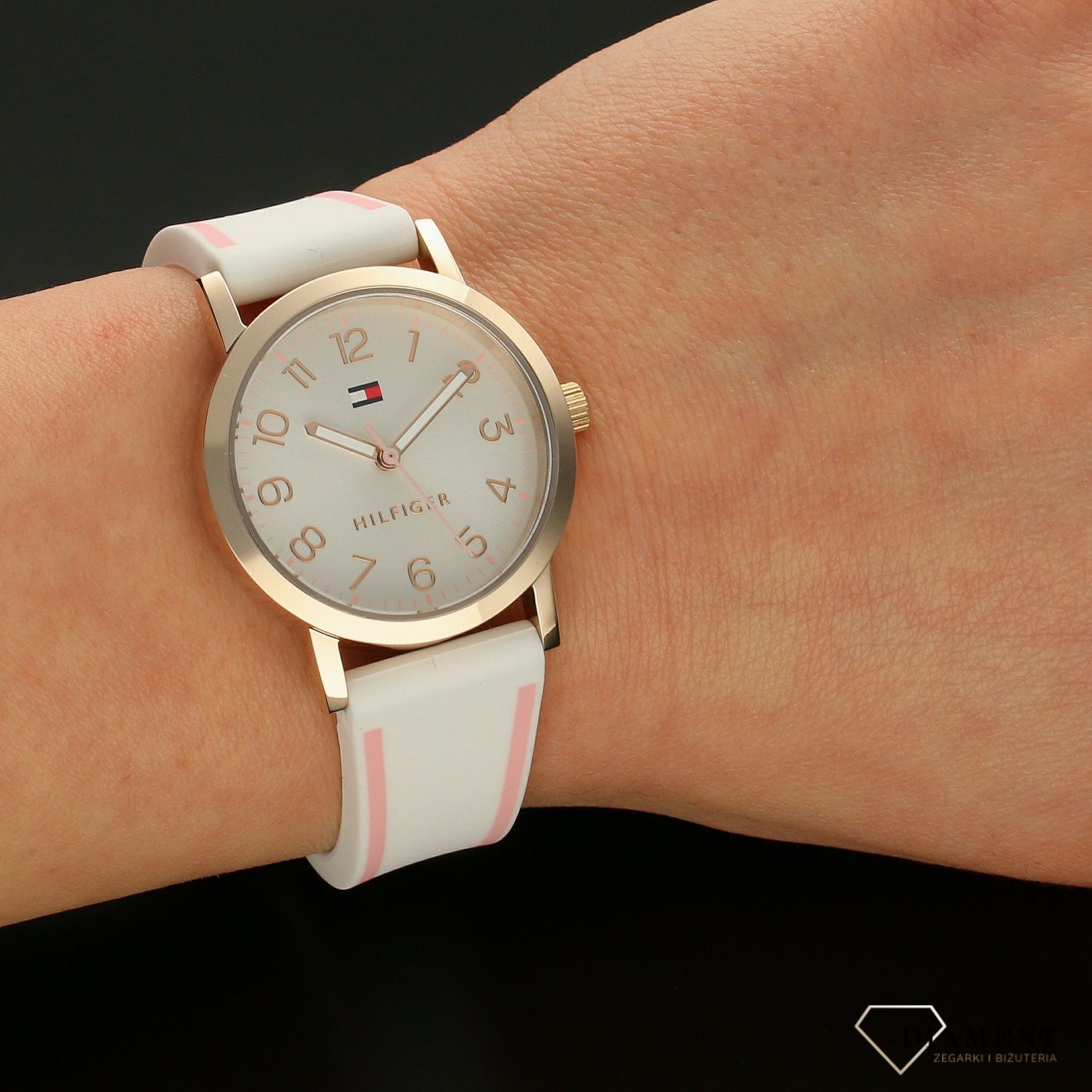 Dziecięcy zegarek TOMMY HILFIGER 1720023 (1).jpg