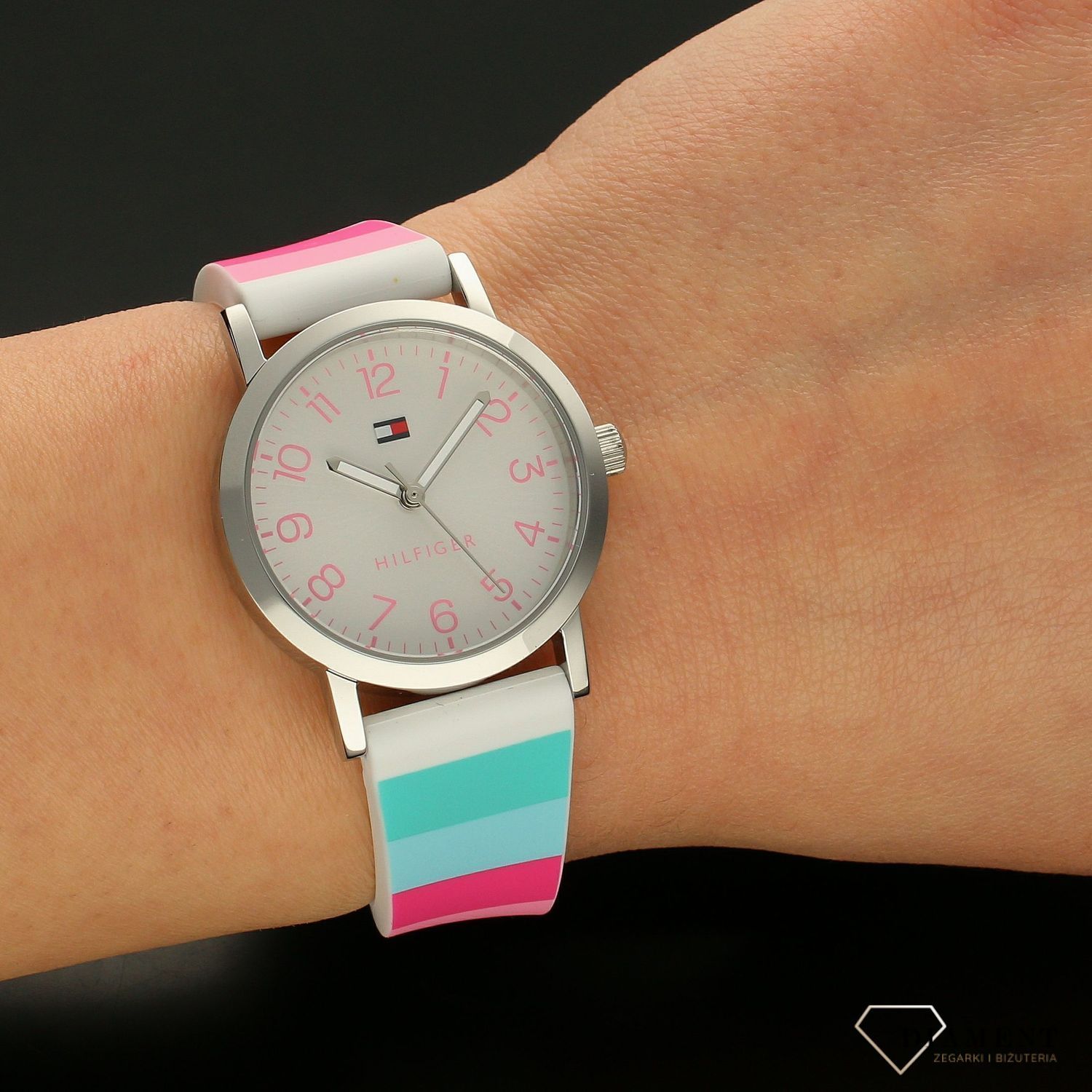 Zegarek dziecięcy Tommy Hilfiger na komunię 1720024 Th Kids.jpg