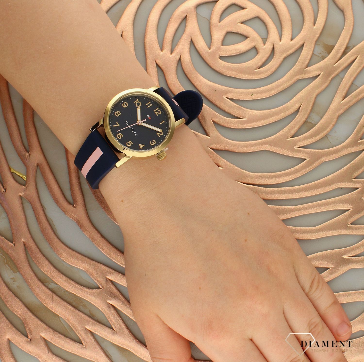 Zegarek dziecięcy Tommy Hilfiger Kids Granat z Różowym 1720037 (1).jpg