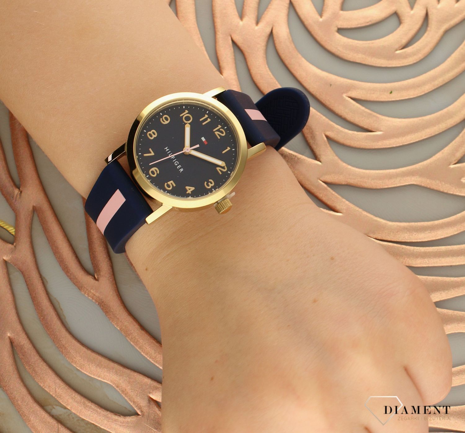 Zegarek dziecięcy Tommy Hilfiger Kids Granat z Różowym 1720037 (1).jpg