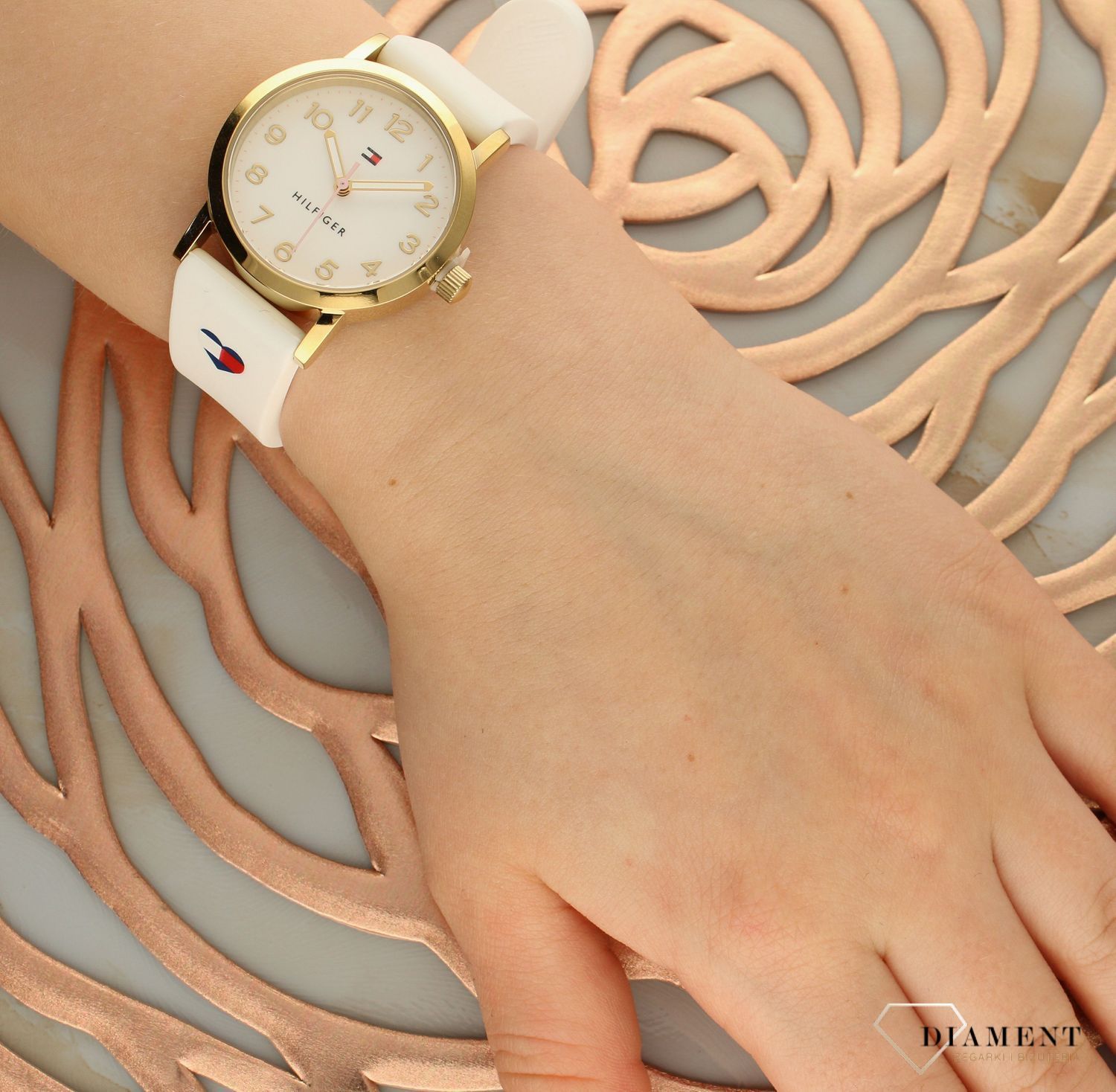 Zegarek dziecięcy Tommy Hilfiger Kids Biały 1720039bb (3).jpg