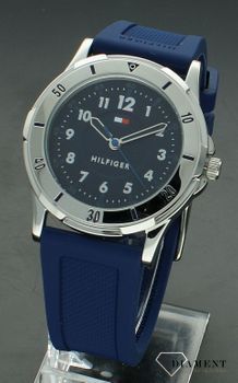 Zegarek dziecięcy Tommy Hilfiger Kids 1720040 granatowy pasek.  Zegarek dziecięcy Tommy Hilfiger. Zegarek na I Komunie Świętą. Zegarek posiada silikonowy pasek w niebieskim kolorze z logo. Idealny na prezent dla dzieci. Komunijny zeg (5).jpg