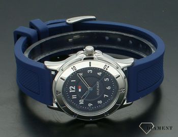 Zegarek dziecięcy Tommy Hilfiger Kids 1720040 granatowy pasek.  Zegarek dziecięcy Tommy Hilfiger. Zegarek na I Komunie Świętą. Zegarek posiada silikonowy pasek w niebieskim kolorze z logo. Idealny na prezent dla dzieci. Komunijny zeg (6).jpg