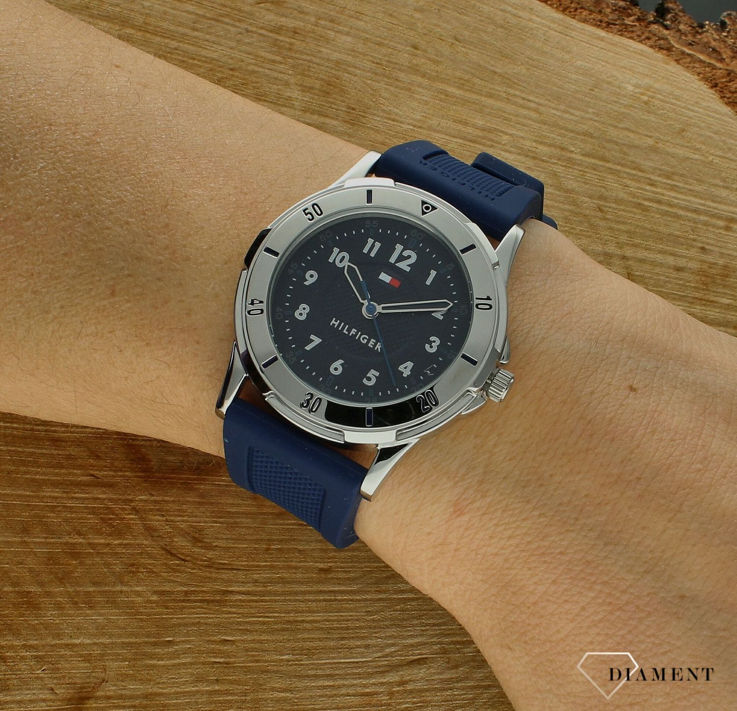 Zegarek dziecięcy Tommy Hilfiger Kids 1720040 granatowy pasek.jpg