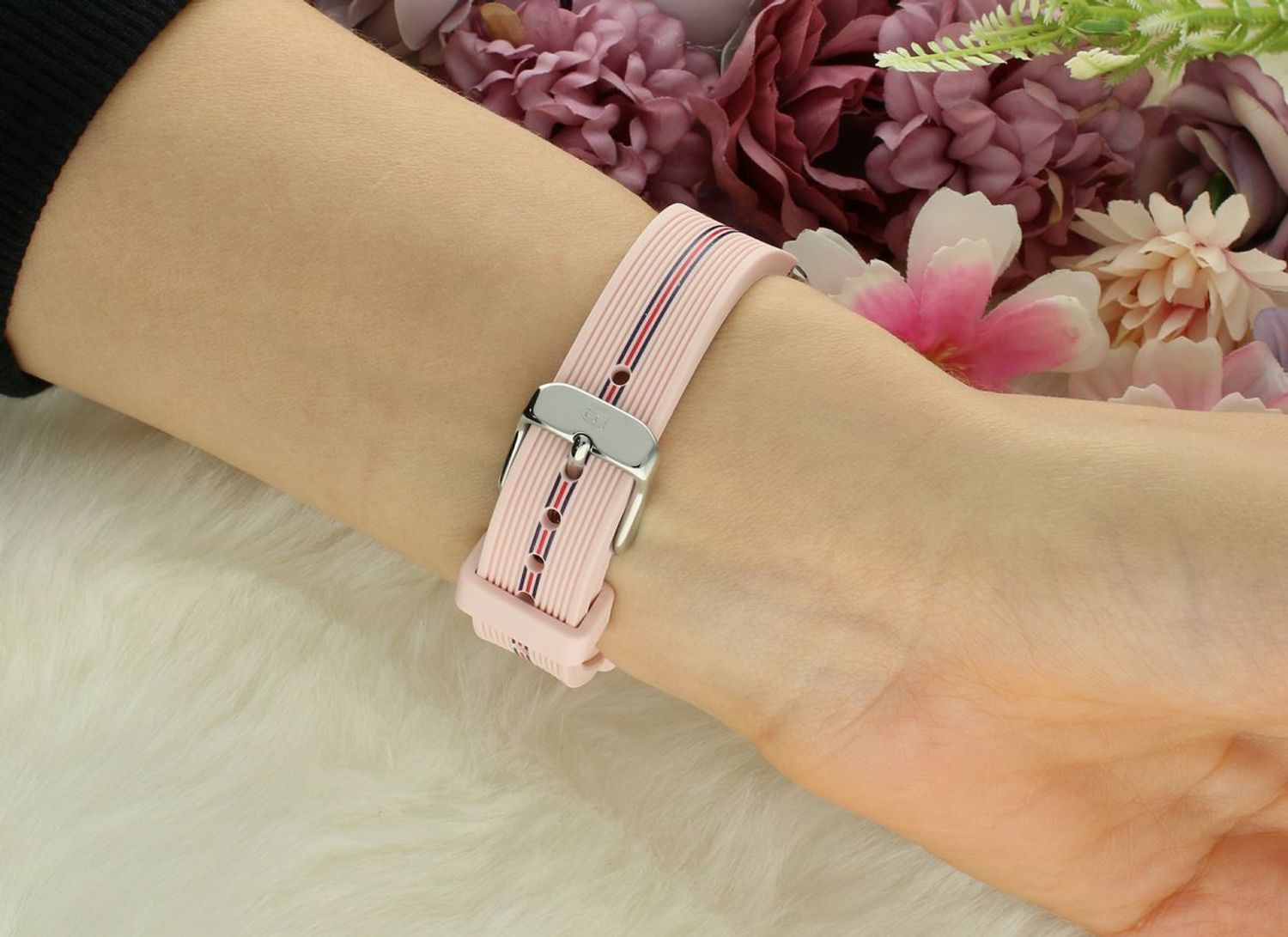 Zegarek dziewczęcy Tommy Hilfiger 1720052.jpg