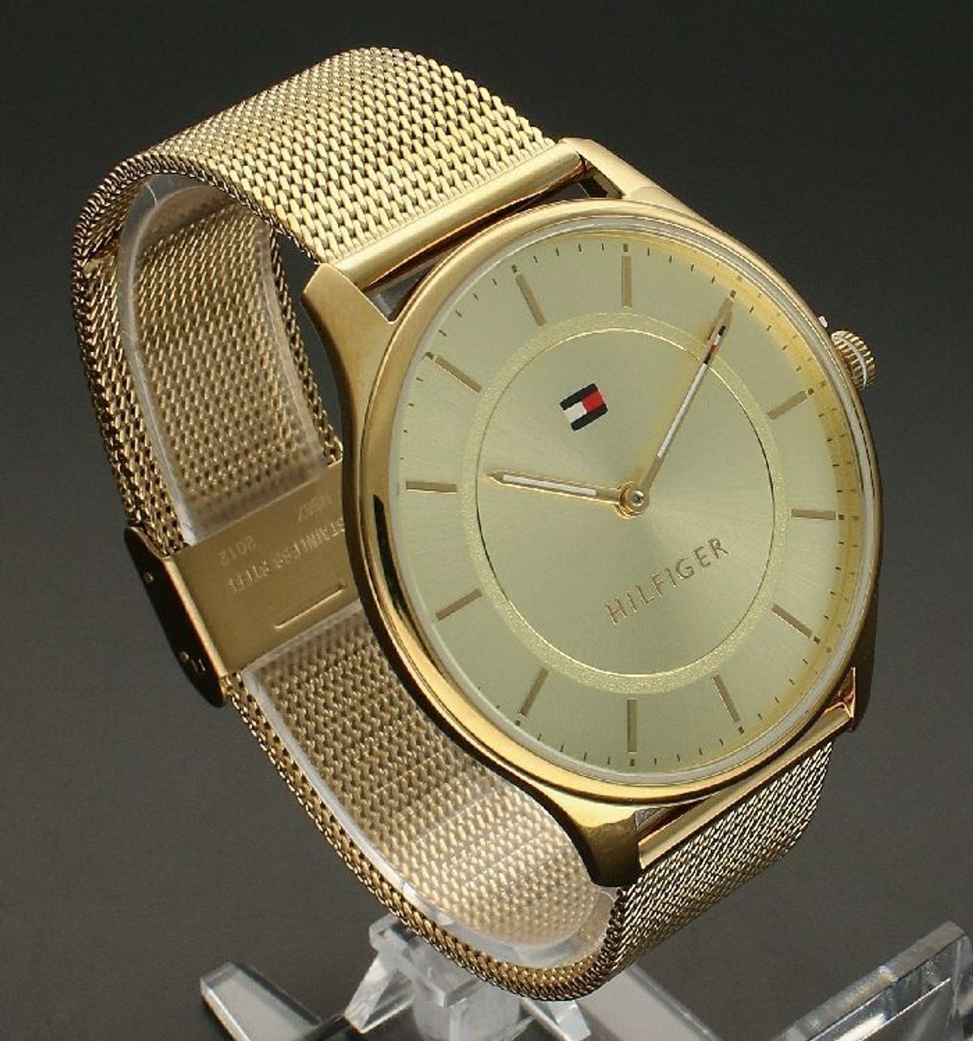 Zegarek damski Tommy Hilfiger Jessie 1782531 Zegarki Tommy Hilfiger✓ Autoryzowany sklep✓ Kurier Gratis 24h✓ Gwarancja najniższej ceny✓ Zapraszamy!!! Zegarek damski markowy zegarek ze złotą tarczą na walentynki.webp