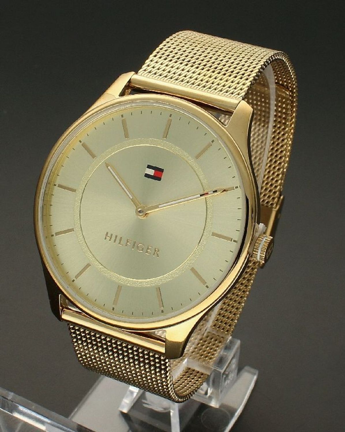 Zegarek damski Tommy Hilfiger Jessie 1782531 Zegarki Tommy Hilfiger✓ Autoryzowany sklep✓ Kurier Gratis 24h✓ Gwarancja najniższej ceny✓ Zapraszamy!!! Zegarek damski markowy zegarek ze złotą tarczą na walentynki.webp