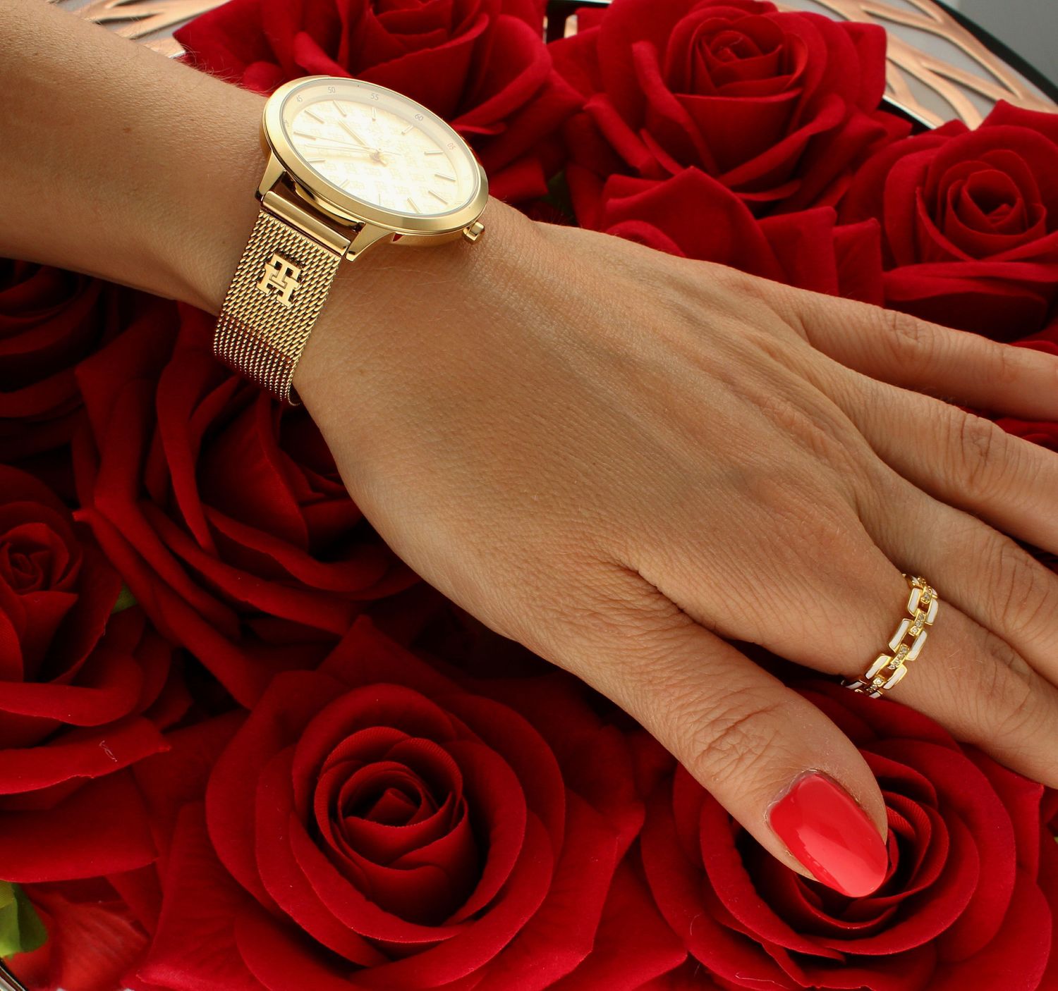 Zegarek damski TOMMY HILFIGER 1782588  z logowaną tarczą (2).jpg