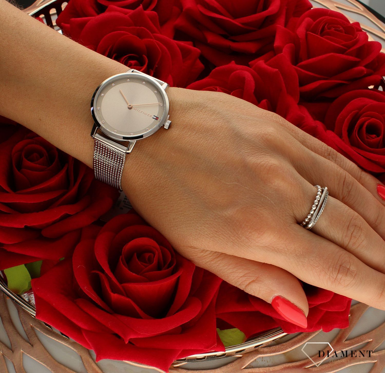 Srebrny zegarek damski TOMMY HILFIGER 1782665d.jpg