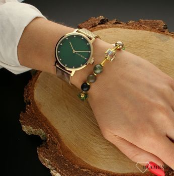 Zegarek damski na bransolecie Tommy Hilfiger Pippa Zielona tarcza 1782668. Zegarek damski markowej firmy Tommy Hilfiger. Tarcza w zielonym odcieniu ozdobiona błyszczącymi cyrkoniami. Idealny zegarek na pr (1).jpg