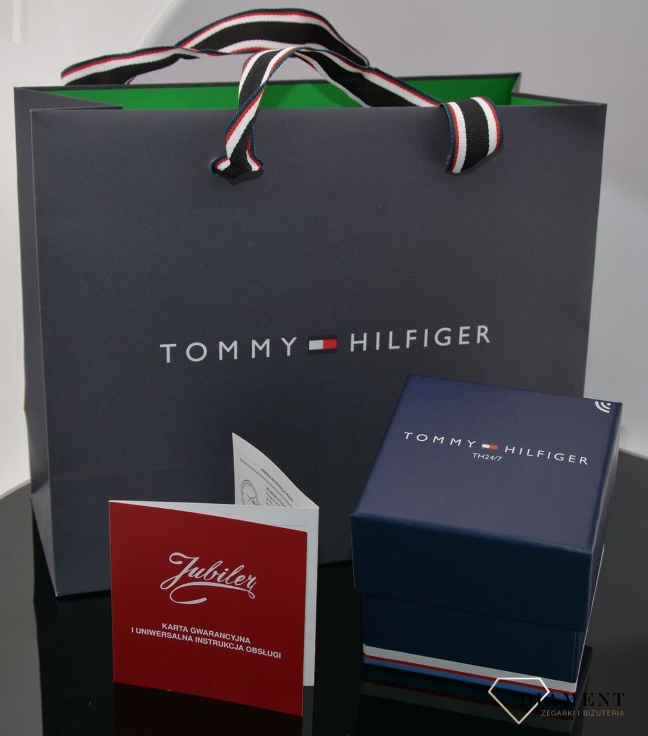 Zegarek damski Tommy Hilfiger Mellie z bransoletą 1782707. Duży damski zegarek. Zegarek markowy, oryginalny Tommy Hilfiger dla kobiety. Zegarek na prezent dla kobiety. Darmowa wysyłka..jpg