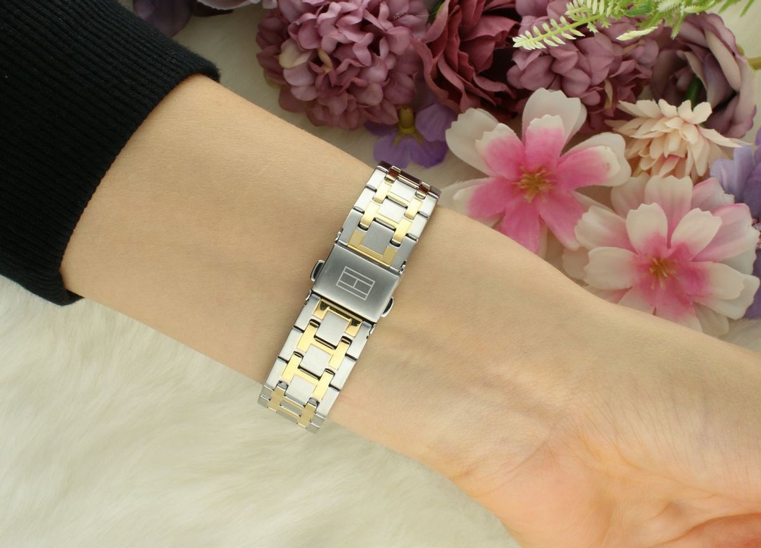 1782750 Zegarek damski Tommy Hilfiger 1782750 na bransolecie. Oryginalny zegarek damski Tommy.jpg