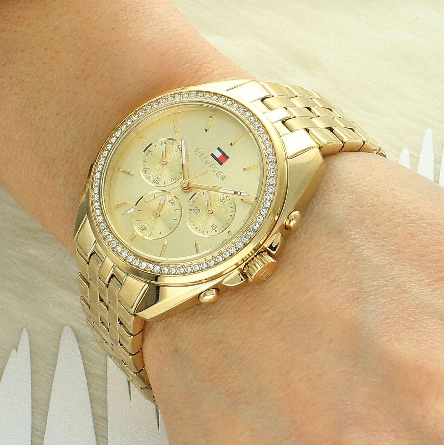 Tommy Hilfiger 1782803 Classic – damski złoty zegarek stalowy 36 mm gold.jpg