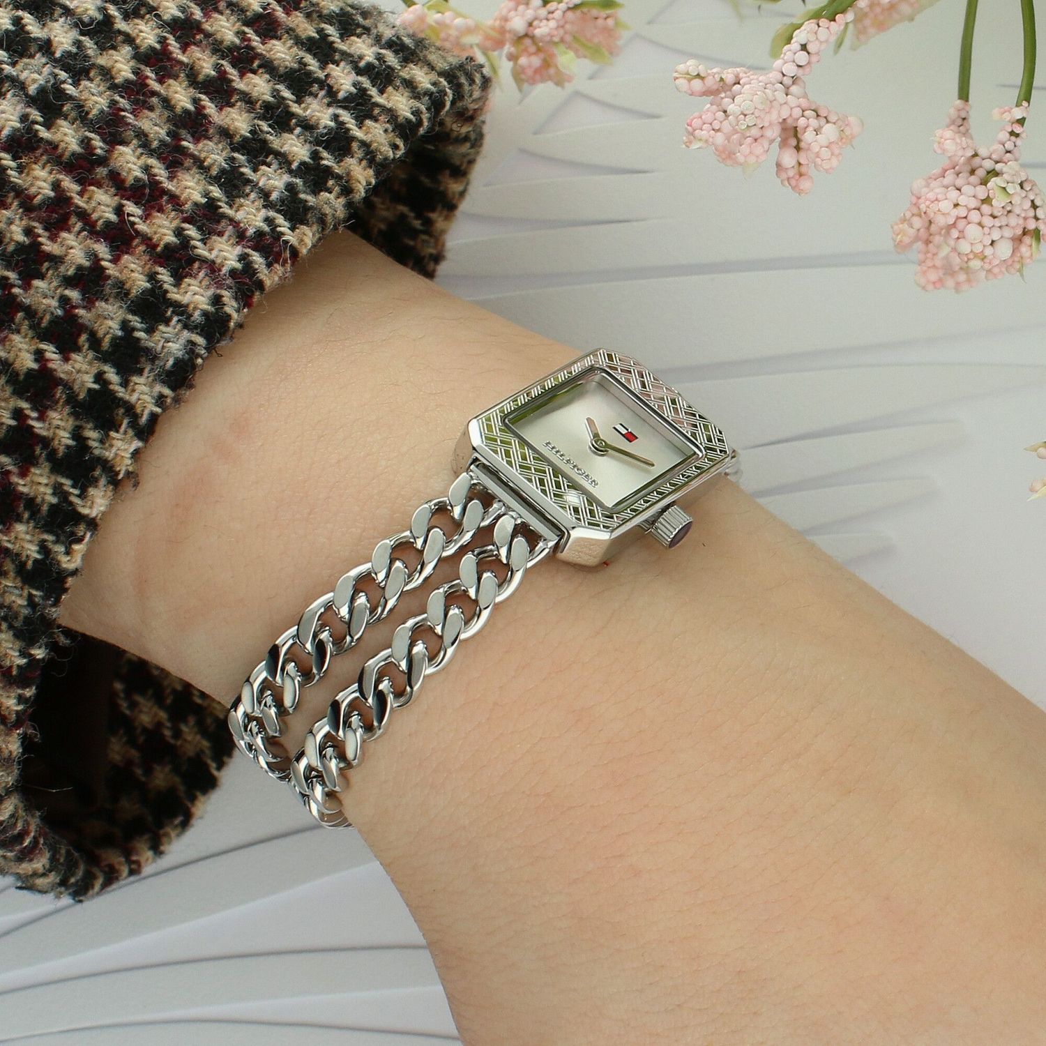 Zegarek damski Tommy Hilfiger Classic 1782841.jpg