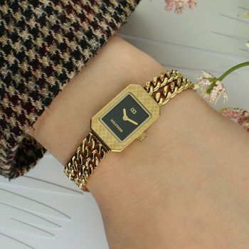 Tommy Hilfiger Classic 1782842 – elegancki damski zegarek w kolorze złota z czarną tarczą. Mechanizm Seiko VX00, stal szlachetna, mineralne szkło, wodoszczelność 3 ATM. Stylowa klasyka (2).jpg