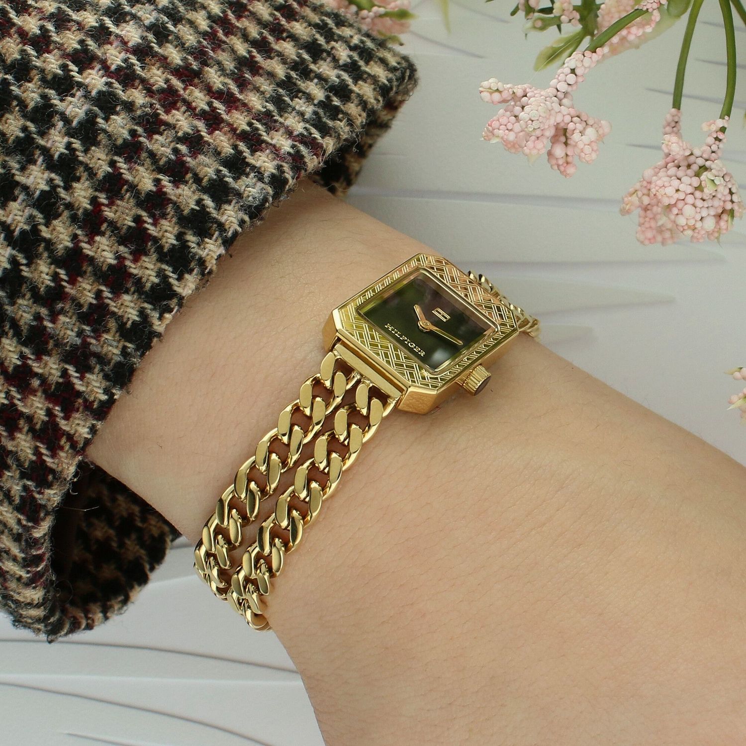 Zegarek damski Tommy Hilfiger Classic 1782842.jpg