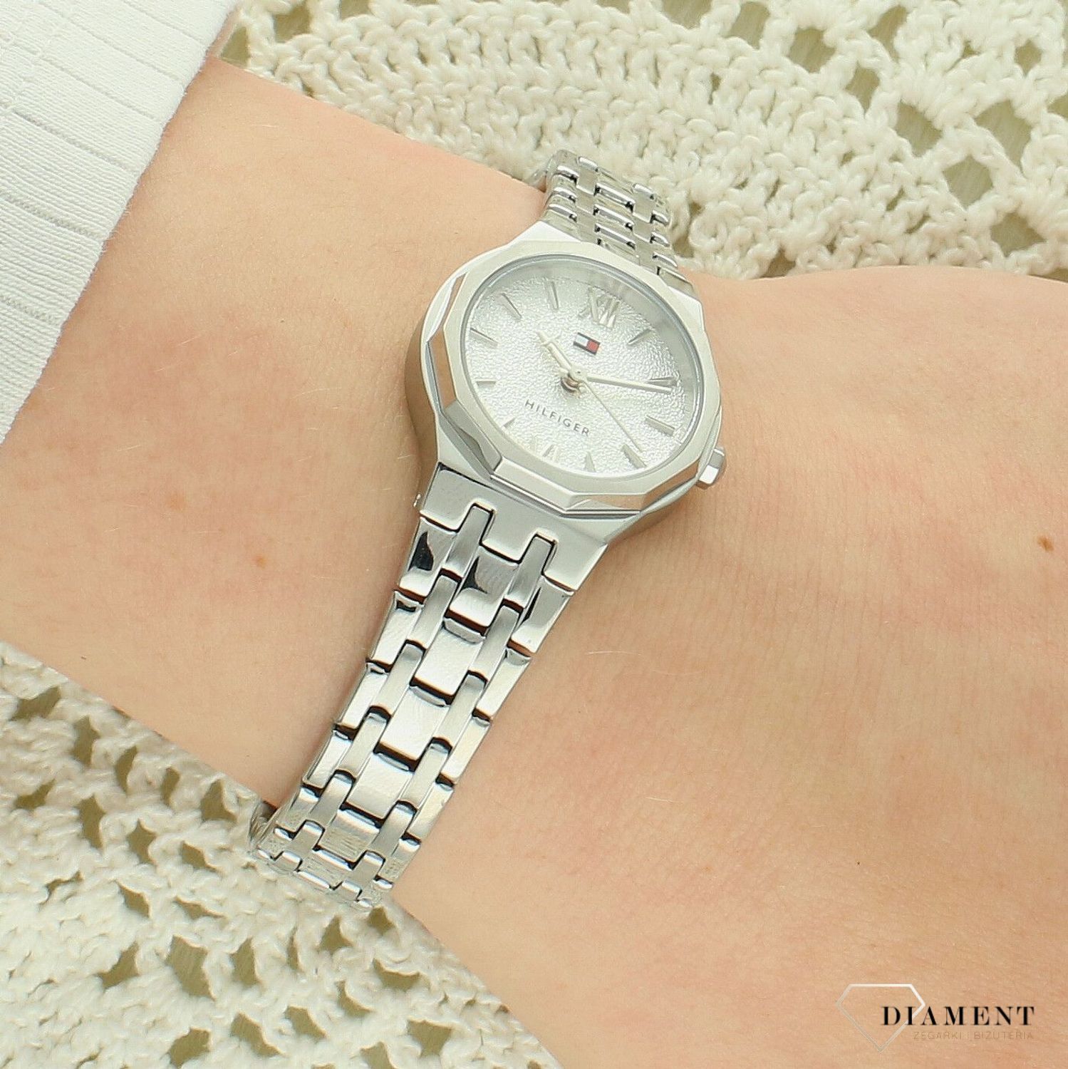 tommy-hilfiger-1782889 -damski-zegarek-srebrny-stalowy.jpg