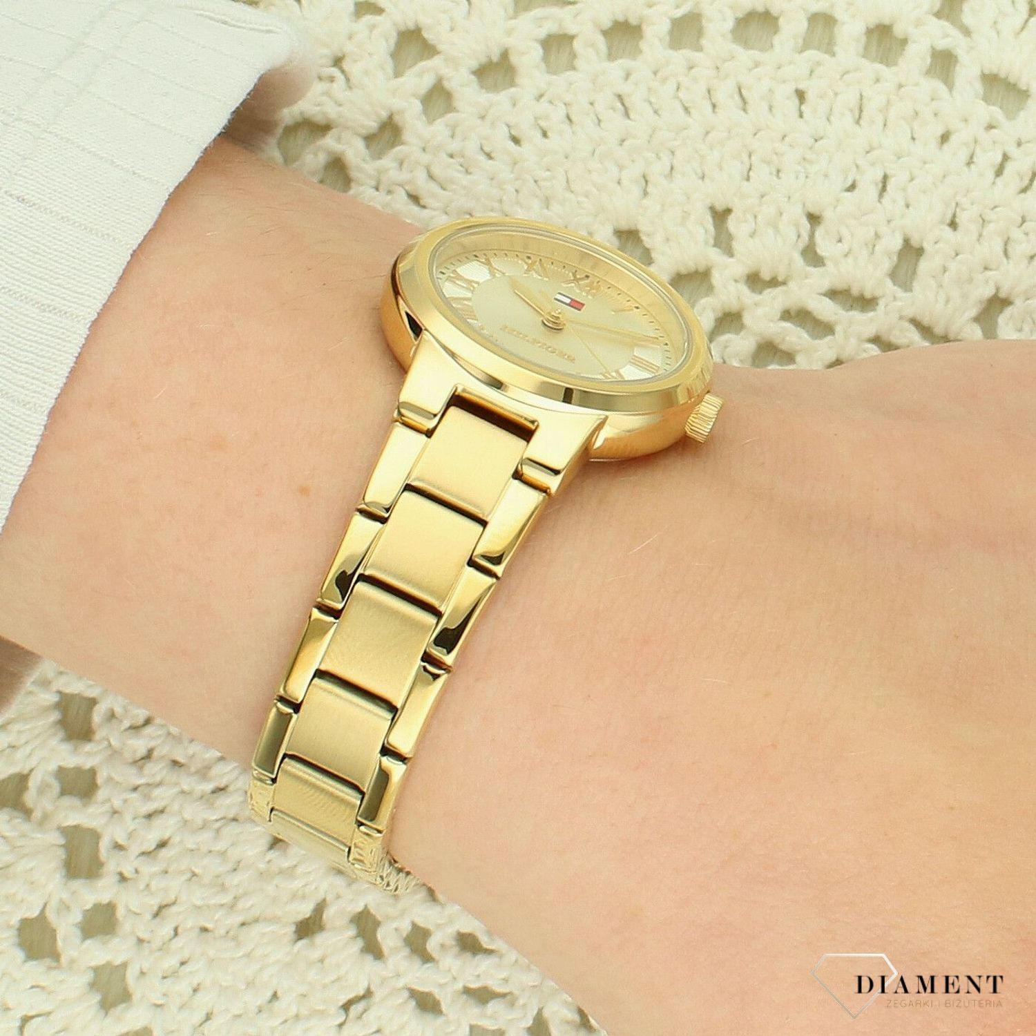 tommy-hilfiger-becca-1782905-damski-zegarek-zloty.jpg