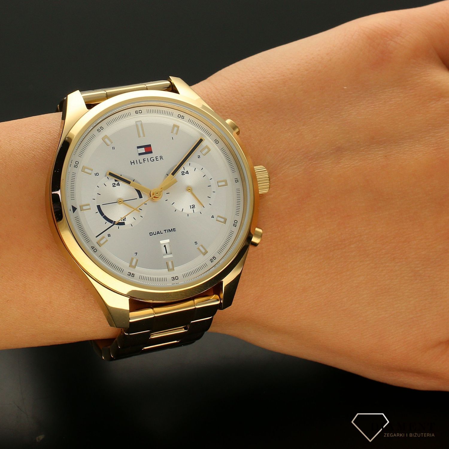 Zegarek męski na złotej bransolecie Tommy Hilfiger z kolekcji Bennett 179172.jpg