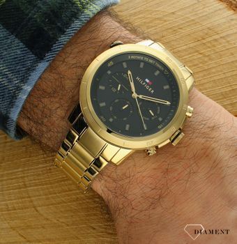 Zegarek męski Tommy Hilfiger 1792109 Zegarek męski Tommy Hilfiger to stalowy męski zegarek idealny na prezent dla mężczyzny. Złote zegarki męskie są idealnym dodatkiem do garnituru.   Zegarek męski TOMMY HILFIGER 1792109.jpg