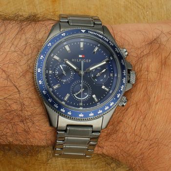 Zegarek Tommy Hilfiger Classic 1792212 – męski stalowy z niebieską tarczą i chronografem fashion.jpg