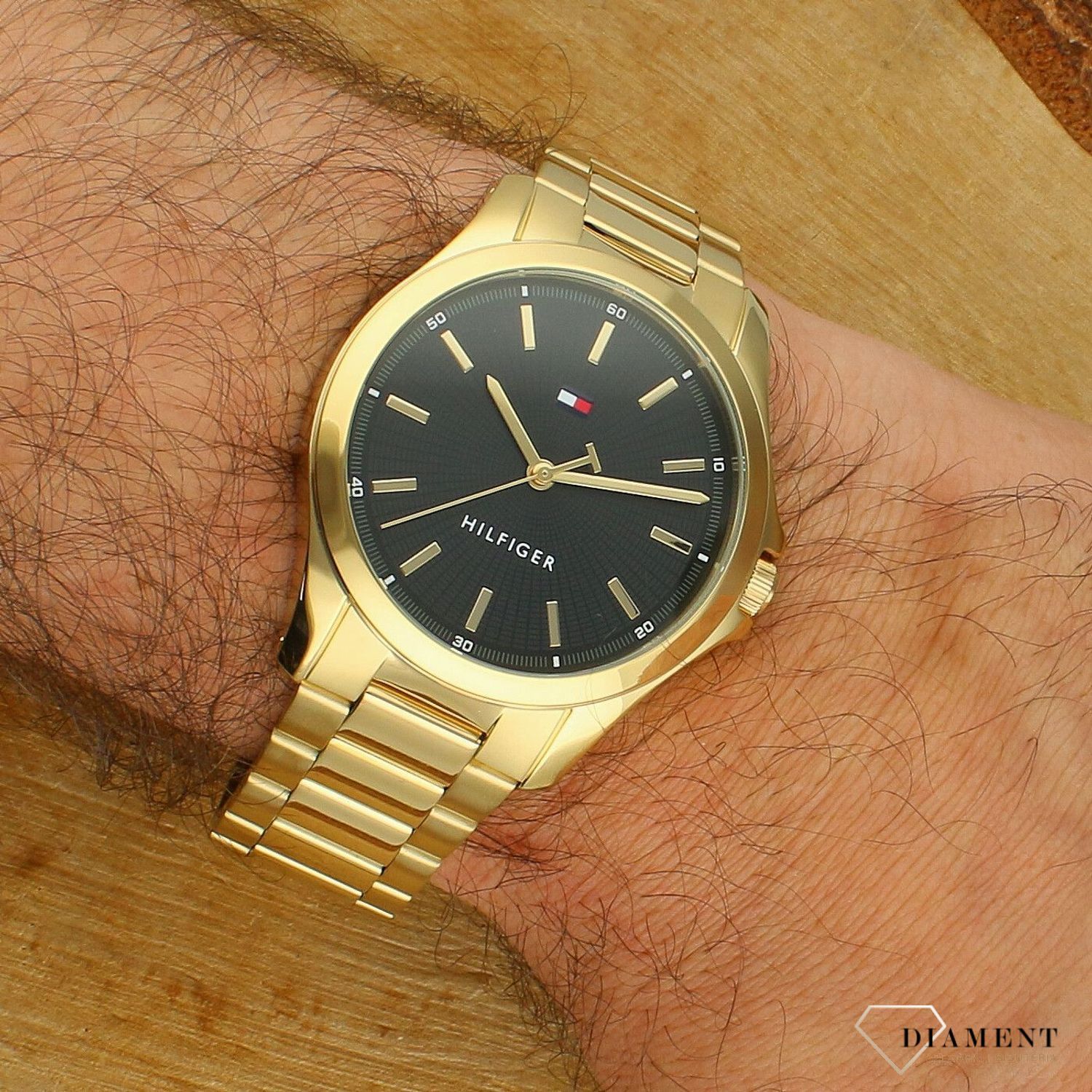 tommy-hilfiger-classic-1792241-meski-zegarek-zloty-czarny.jpg