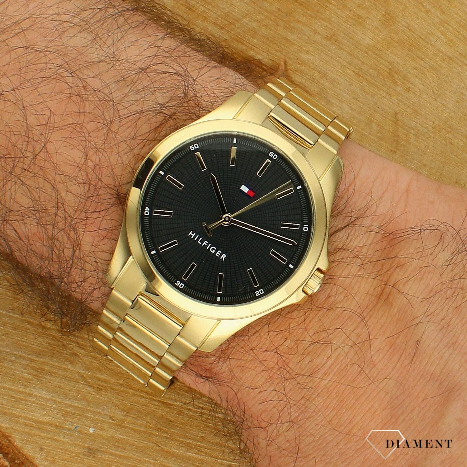 tommy-hilfiger-classic-1792241-meski-zegarek-zloty-czarny.jpg