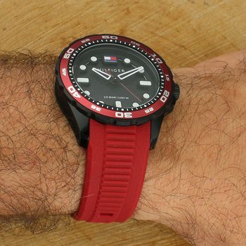 Tommy Hilfiger Regatta 1792267 – męski zegarek sportowy z czerwonym paskiem (3).jpg