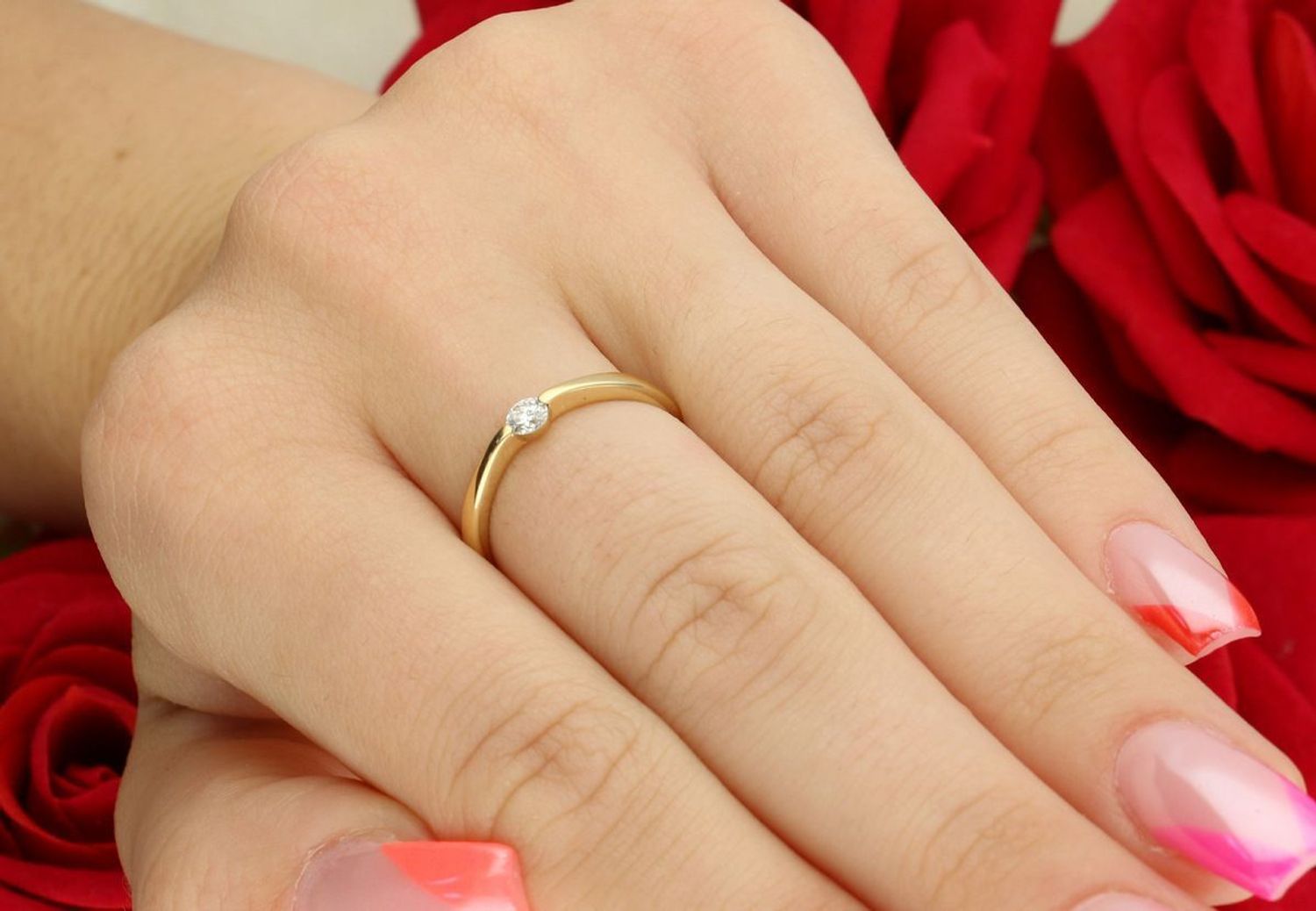 Pierścionek złoty DIAMENT żółte złoto, jeden diament, ponadczasowy 182..jpg